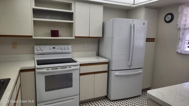 725 Port Malabar Boulevard NE 301, Palm Bay, FL 32905