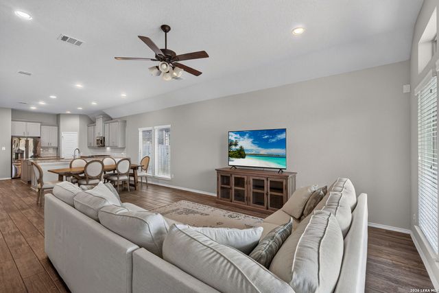 8455 FLINT MDWS, San Antonio, TX 78254