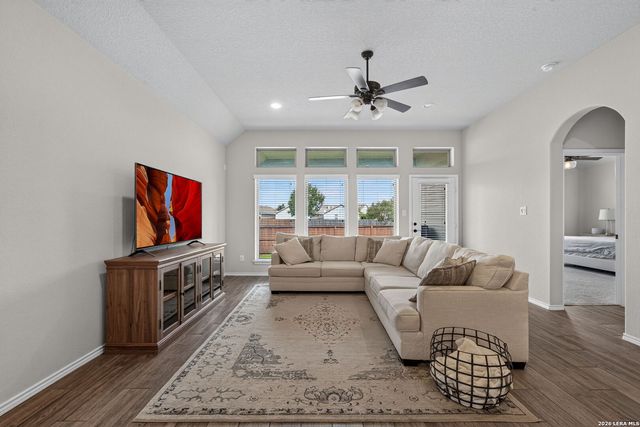 8455 FLINT MDWS, San Antonio, TX 78254