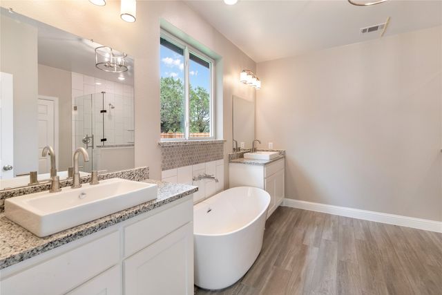 4836 Cedar Hill Drive, Weatherford, TX 76087