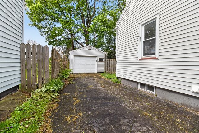 424 West Spruce Street, East Rochester, NY 14445