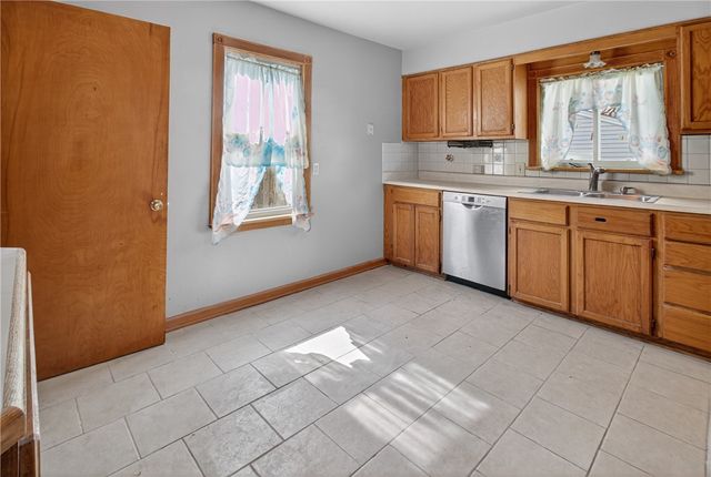 424 West Spruce Street, East Rochester, NY 14445