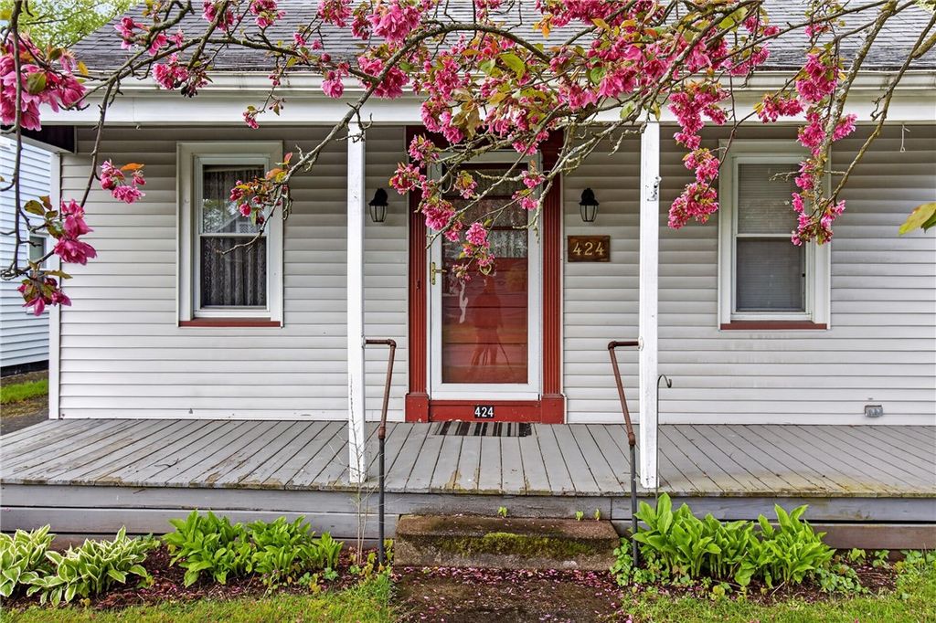 424 West Spruce Street, East Rochester, NY 14445