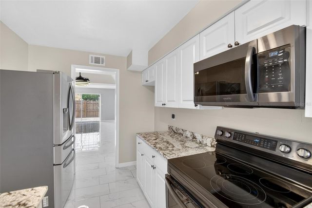 7616 LA MESITA COURT 7616, Tampa, FL 33615