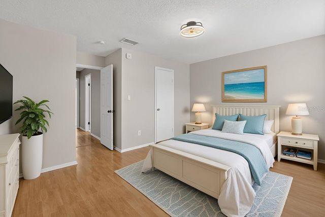 7616 LA MESITA COURT 7616, Tampa, FL 33615