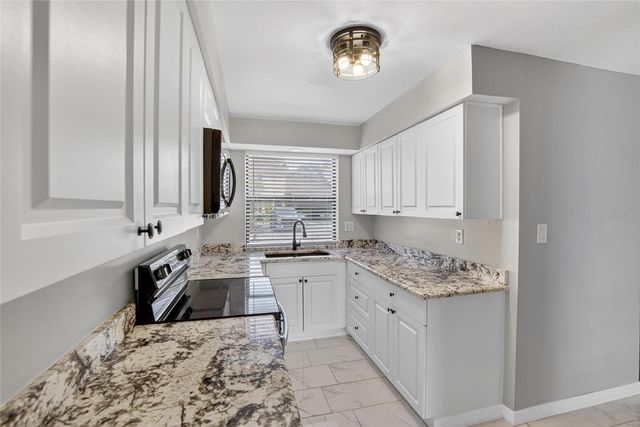 7616 LA MESITA COURT 7616, Tampa, FL 33615