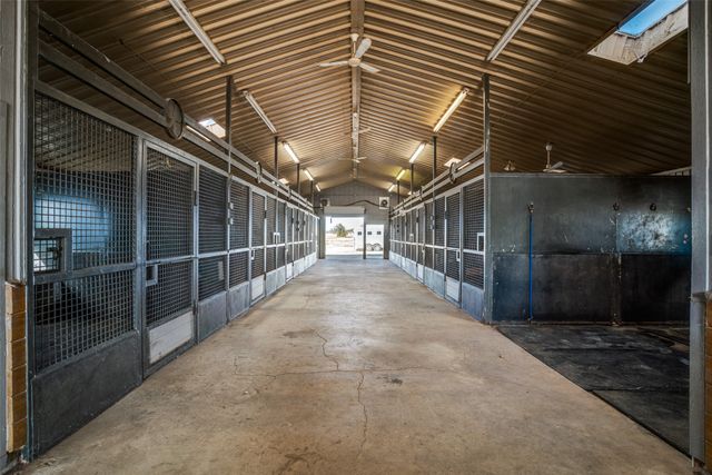 9722 Oak Creek Drive, Pilot Point, TX 76258