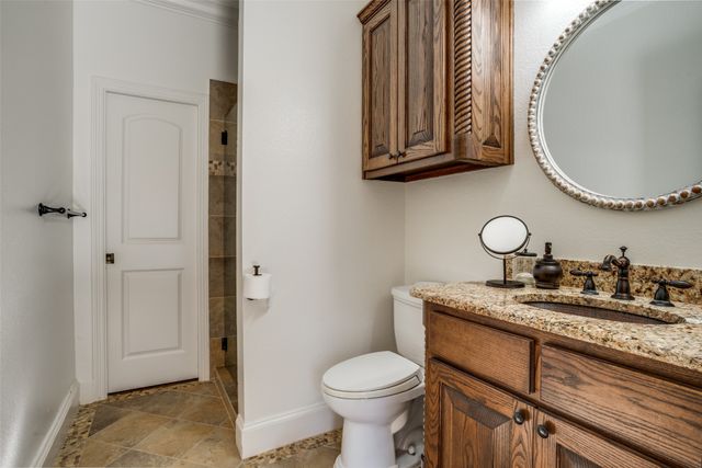 9722 Oak Creek Drive, Pilot Point, TX 76258