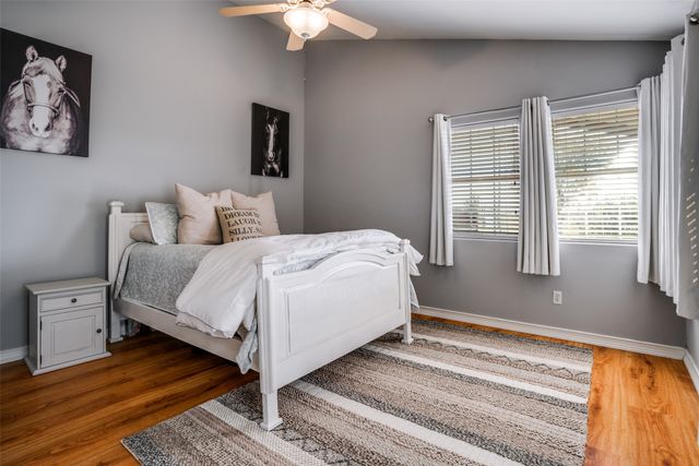 9722 Oak Creek Drive, Pilot Point, TX 76258