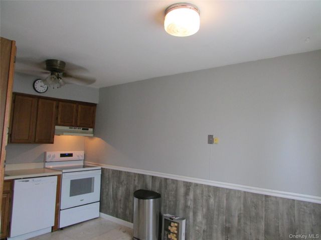 7 Manor Drive 7, Cornwall, NY 12518