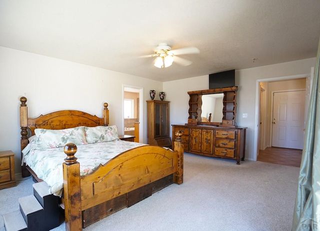 461 E Fredonia Dr, Pueblo, CO 81007