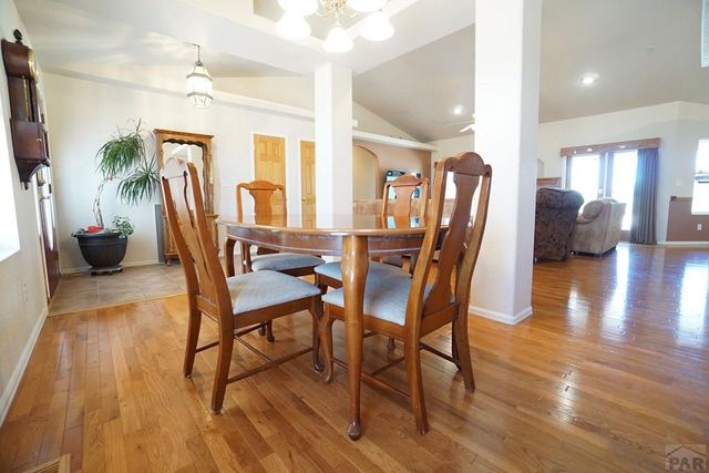 461 E Fredonia Dr, Pueblo, CO 81007