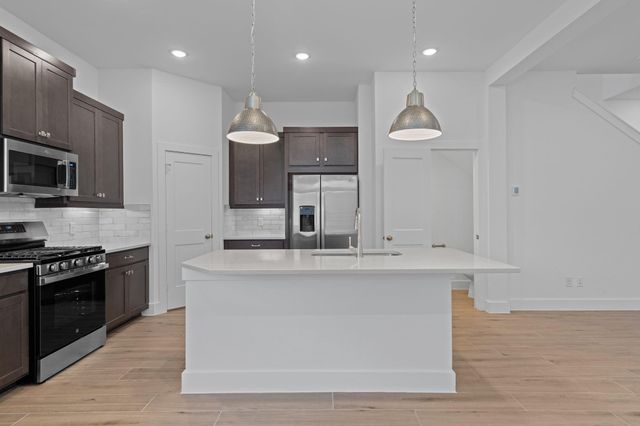 516 Red Cascade Trail, Willis, TX 77318