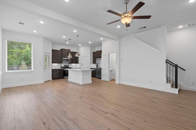516 Red Cascade Trail, Willis, TX 77318