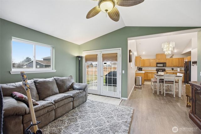 112 W Belmont Avenue, Moses Lake, WA 98837