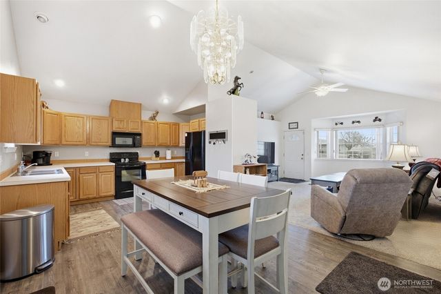 112 W Belmont Avenue, Moses Lake, WA 98837