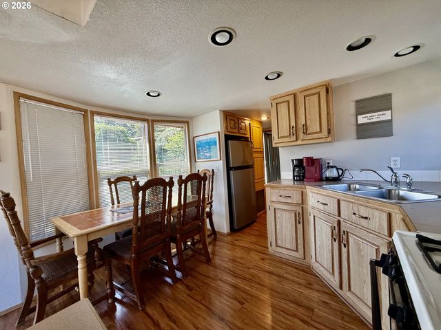 19921 WHALESHEAD Rd U1, Brookings, OR 97415