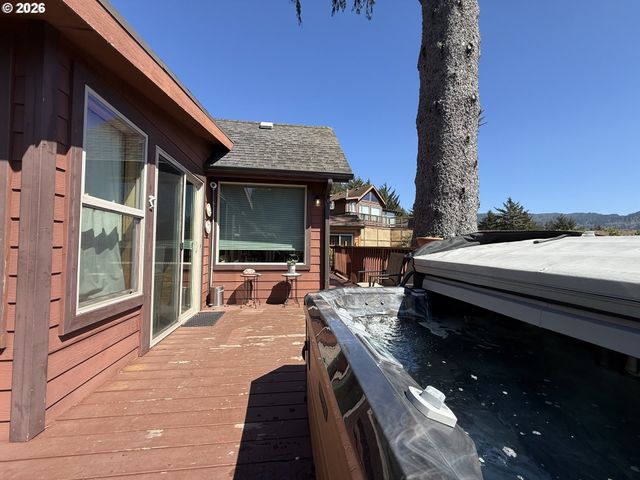19921 WHALESHEAD Rd U1, Brookings, OR 97415