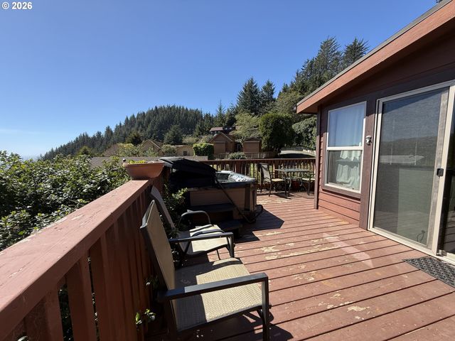 19921 WHALESHEAD Rd U1, Brookings, OR 97415