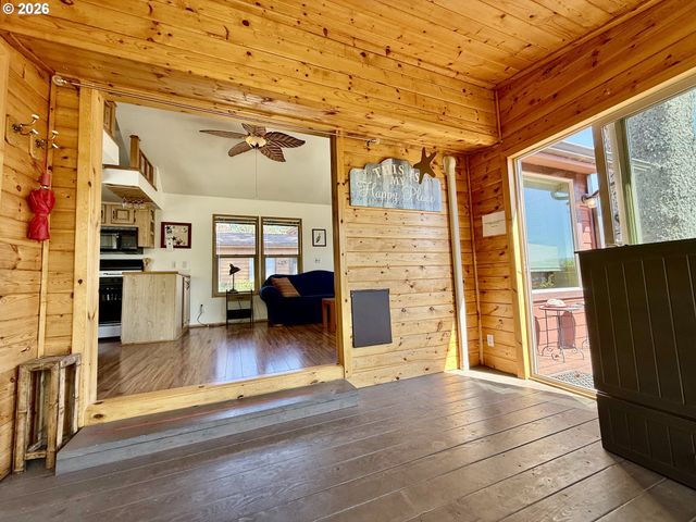 19921 WHALESHEAD Rd U1, Brookings, OR 97415