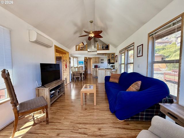 19921 WHALESHEAD Rd U1, Brookings, OR 97415