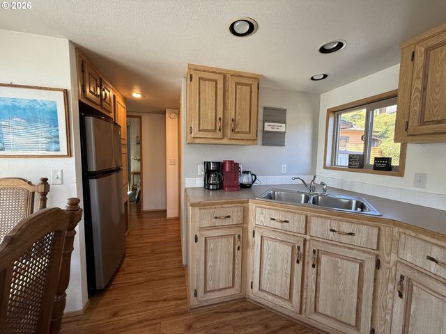 19921 WHALESHEAD Rd U1, Brookings, OR 97415