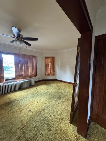 10827 S Wallace Street, Chicago, IL 60628