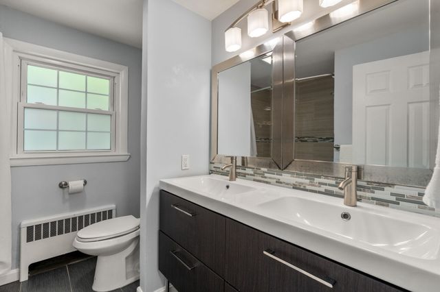 80 Wade Street, Newton, MA 02461