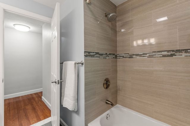 80 Wade Street, Newton, MA 02461