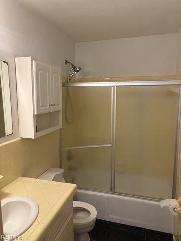 401 Fairview DR, Franklin, VA 23851