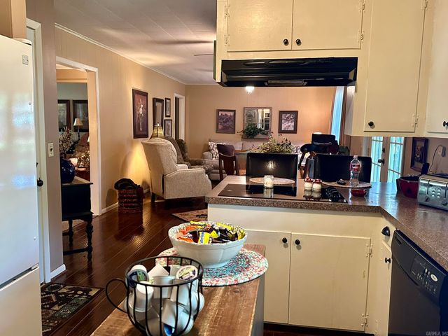 1303 Cypress St, Crossett, AR 71635