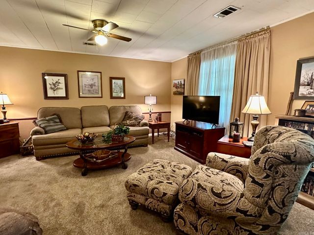 1303 Cypress St, Crossett, AR 71635