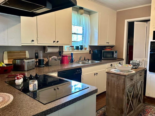 1303 Cypress St, Crossett, AR 71635