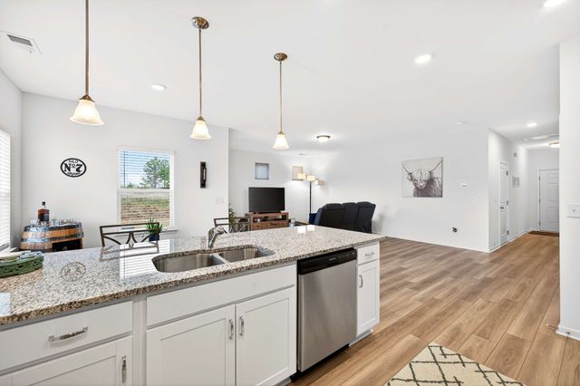 225 Hillview Ave, Shelbyville, TN 37160