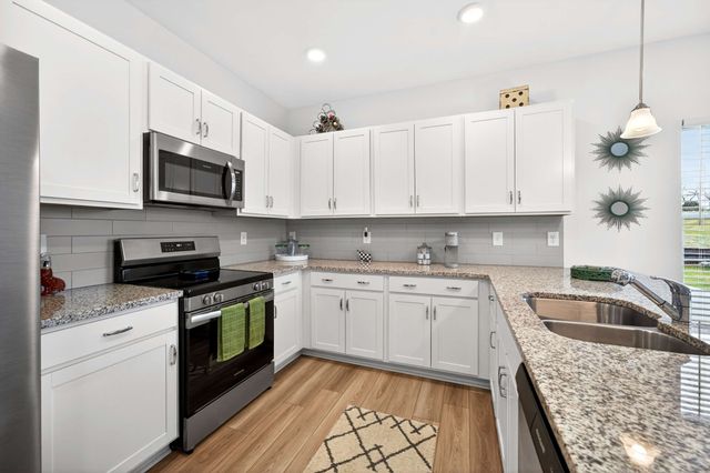 225 Hillview Ave, Shelbyville, TN 37160