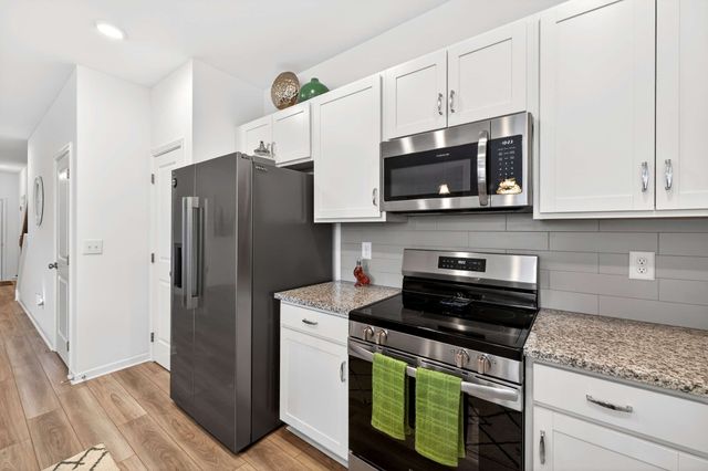 225 Hillview Ave, Shelbyville, TN 37160