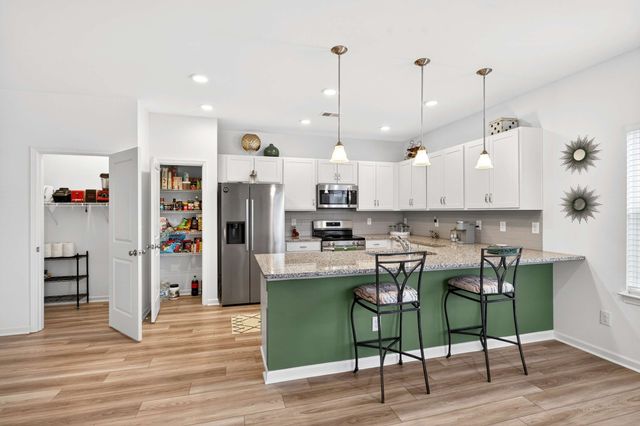 225 Hillview Ave, Shelbyville, TN 37160