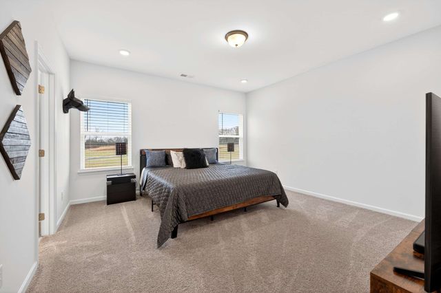 225 Hillview Ave, Shelbyville, TN 37160