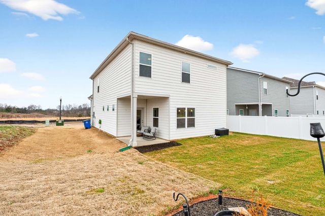 225 Hillview Ave, Shelbyville, TN 37160