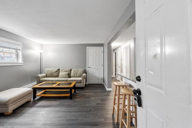 50 N Main St Apt 1, Salem, NH 03079