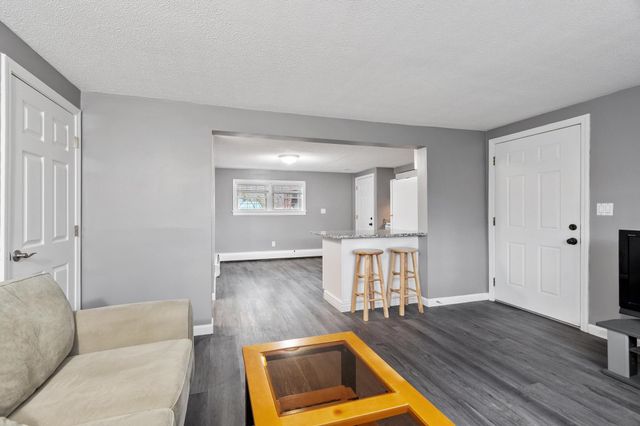 50 N Main St Apt 1, Salem, NH 03079