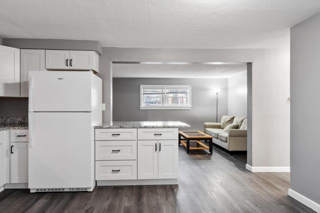 50 N Main St Apt 1, Salem, NH 03079