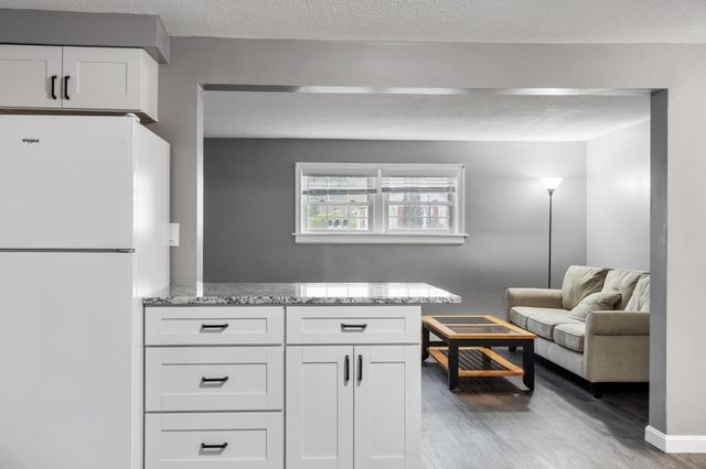 50 N Main St Apt 1, Salem, NH 03079
