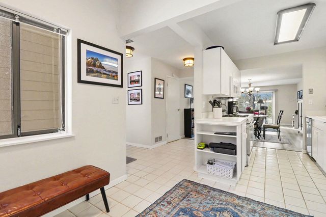 719 Watersedge Drive, Ann Arbor, MI 48105