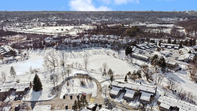 719 Watersedge Drive, Ann Arbor, MI 48105