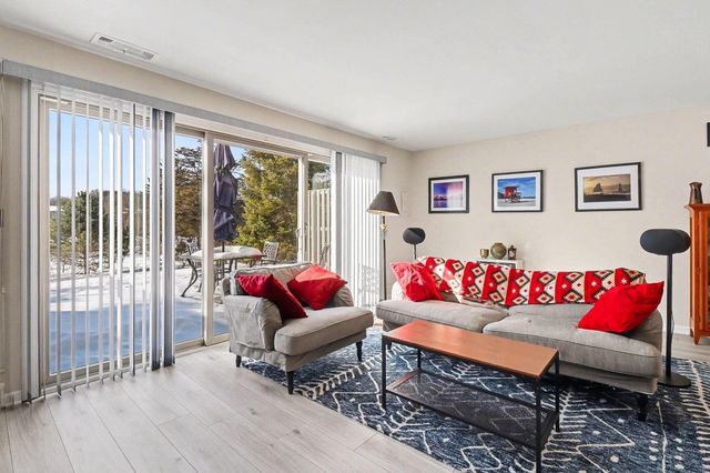 719 Watersedge Drive, Ann Arbor, MI 48105