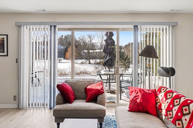 719 Watersedge Drive, Ann Arbor, MI 48105