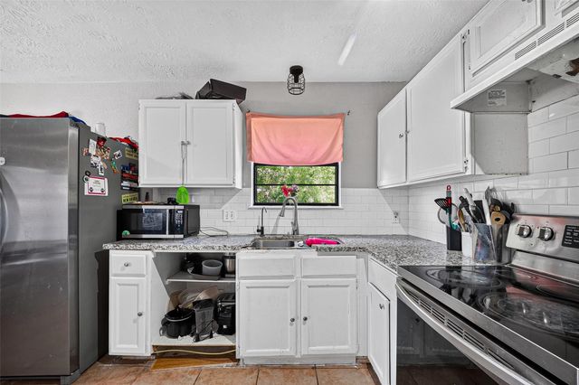5527 County Road 155 X77511, Alvin, TX 77511