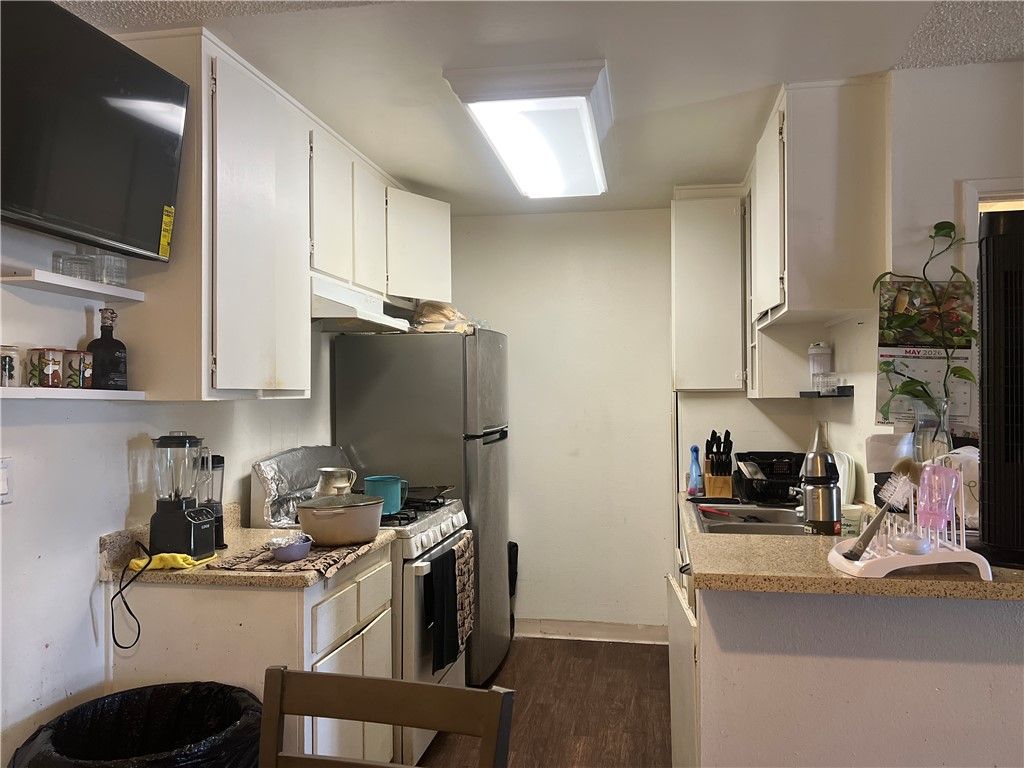 801 #34 S Lyon S 34, Santa Ana, CA 92705 — photo 5