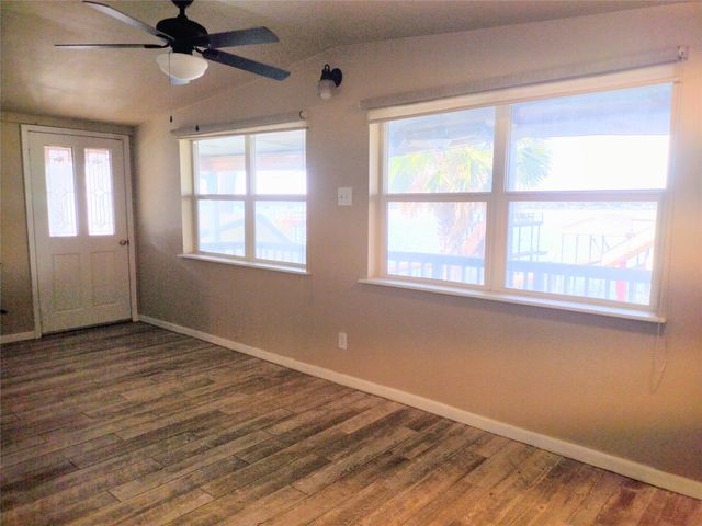 201 N Oak Acres Drive N, Malakoff, TX 75148